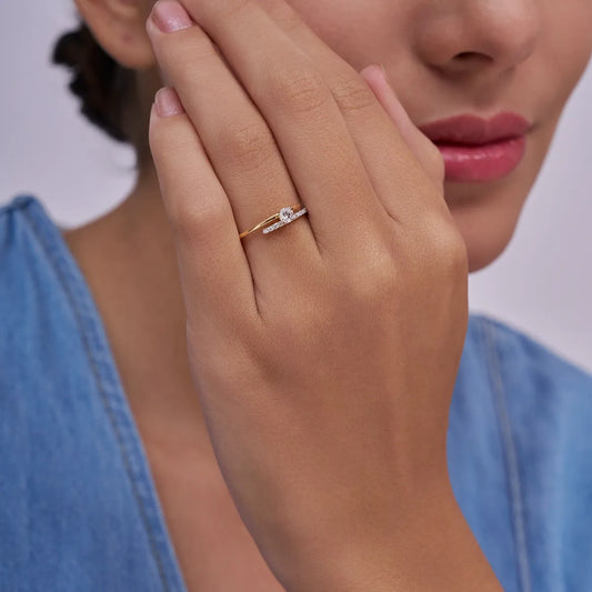 Sweeping Curve Solitaire Ring